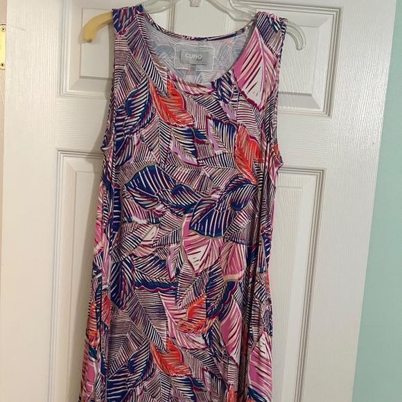 Sleeveless swing dress - Picture 1 of 4
